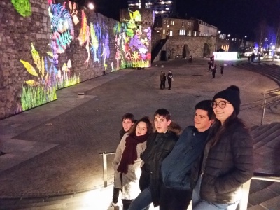 Le élèves de la section euro de bac STHR profitant d'un spectacle son et lumière de la ville de Southampton avant leur retour en France. Le élèves de la section euro de bac STHR profitant d'un spectacle son et lumière de la ville de Southampton avant leur retour en France.