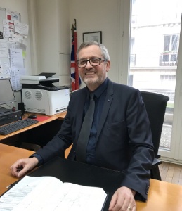Michel Ryckebush a derrière lui 40 ans d'Education Nationale, dont 25 ans dans les postes de direction et 15 ans de lycée hôtelier. Michel Ryckebusch a reçu les Palmes Académiques et il est membre des disciples d'Escoffier. Michel Ryckebush a derrière lui 40 ans d'Education Nationale, dont 25 ans dans les postes de direction et 15 ans de lycée hôtelier. Michel Ryckebusch a reçu les Palmes Académiques et il est membre des disciples d'Escoffier.