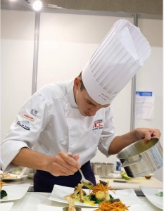 Alann lors de la finale du Concours culinaire « Trophée Babette » Alann lors de la finale du Concours culinaire « Trophée Babette »