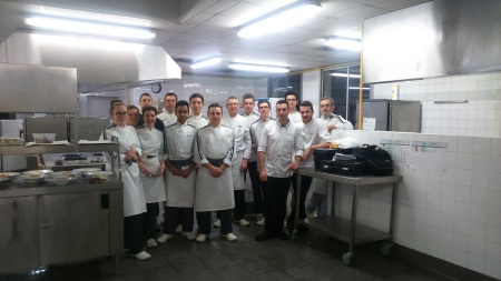 Les volontaires, élèves et enseignants mobilisés pour l'hommage à Paul Bocuse Les volontaires, élèves et enseignants mobilisés pour l'hommage à Paul Bocuse