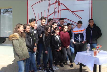 La classe protagoniste du projet 'cocktails' du lycée Marie Curie La classe protagoniste du projet 'cocktails' du lycée Marie Curie
