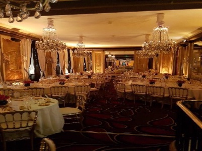 La luxueuse salle de restaurant du Fouquet s