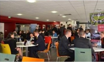 rencontre entre les apprenants et les professionnels au lycée Friant