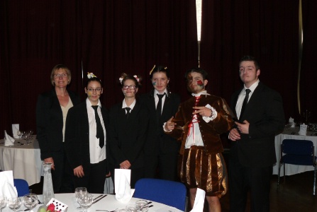 Les élèves du lycée Pierre Mendès France dans la peau des personnages de contes de fée Les élèves du lycée Pierre Mendès France dans la peau des personnages de contes de fée
