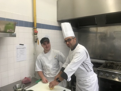 Dimitri Goupil et Son professeur de cuisine Medhi Menhoudj
