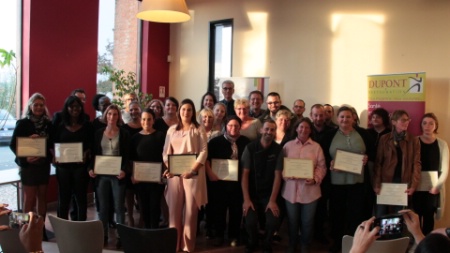 Le sourire était de mise pour les jeunes diplômés de la promotion 2017-2018. Le sourire était de mise pour les jeunes diplômés de la promotion 2017-2018.