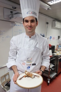 Yoann Normand – restaurant Les Crayères à reims avec son dessert « La part des Anges »