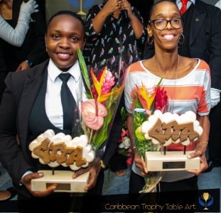 2 jeunes femmes lauréates de la 1ère escale en Martinique juin 2018