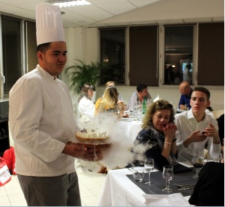 des équipes bi nationales et représentatives des arts de la table (cuisine) des équipes bi nationales et représentatives des arts de la table (cuisine)