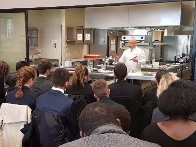 Thierry Marx rappelle l'importance des bases de la cuisine : le geste, le feu et la maîtrise du temps Thierry Marx rappelle l'importance des bases de la cuisine : le geste, le feu et la maîtrise du temps