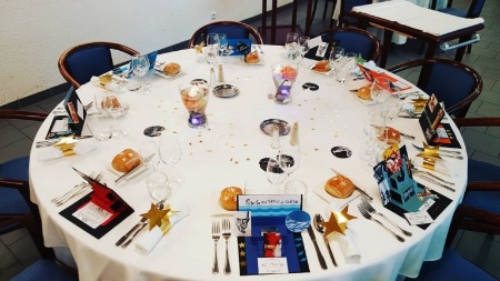 Tout le décorum rappellait Monsieur Paul Tout le décorum rappellait Monsieur Paul