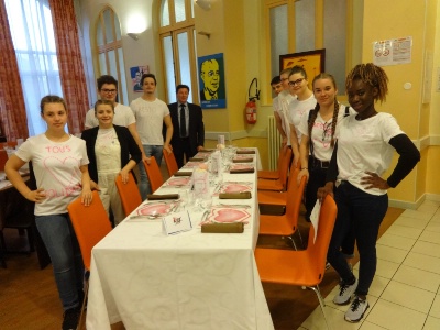 Dîner en faveur des Restos du Coeur au lycée Mendès France de Contrexeville Dîner en faveur des Restos du Coeur au lycée Mendès France de Contrexeville