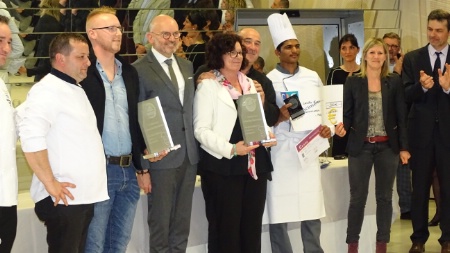 Le lauréat cuisine Santanamaram Perimbam du CFA Henri Nominé avec le jury et partenaires