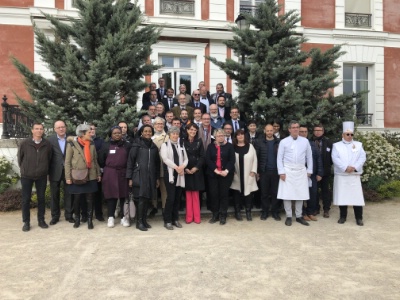 Les proviseurs, ddf et professeurs du réseau EHV en présence de l'inspectrice de l'édication nationale Marie-Paule Minardi
