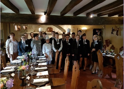 Les élèves du lycée Chaptal au château d'Amboise Les élèves du lycée Chaptal au château d'Amboise