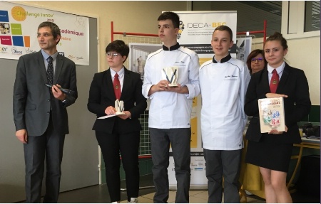 Remise de la coupe Challenge Innov Remise de la coupe Challenge Innov