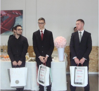 Gaspard Roques, élève en terminale Bac Pro CSR au CFA de Dardilly disputera la finale du Maf arts de la table Gaspard Roques, élève en terminale Bac Pro CSR au CFA de Dardilly disputera la finale du Maf arts de la table