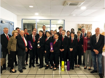 Les MC Sommellerie, le jury, le corps enseignant au cours de la cérémonie d'intronisation Les MC Sommellerie, le jury, le corps enseignant au cours de la cérémonie d'intronisation
