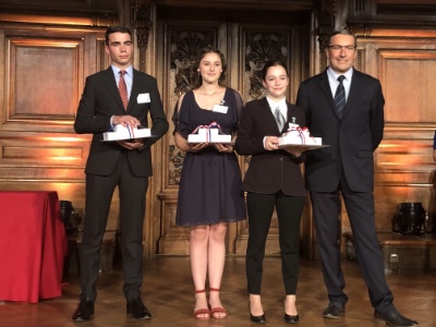 Les lauréats Commercialisation et services en restauration ; Elouan Trehin, Sarah Aublanc, Anaïs Huret et Eric Rousseau