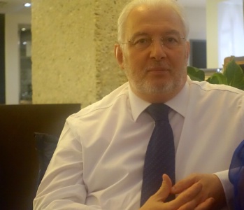 En octobre, Jean-François Roth procèdera au renouvellement des membres des associations de parents d'élèves affiliées à la Fnapeetht, qu'il préside. En octobre, Jean-François Roth procèdera au renouvellement des membres des associations de parents d'élèves affiliées à la Fnapeetht, qu'il préside.
