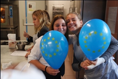 Elèves en cuisine du lycée François Bise fêtant les Erasmus Days