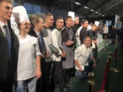 Les candidats et les membres du jury ensemble