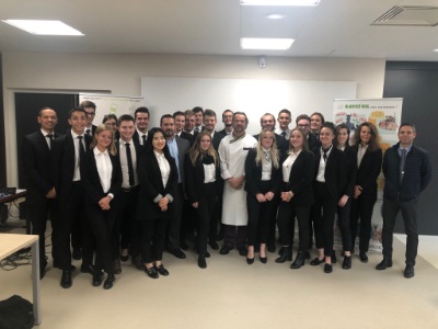 Les BTS MHR du lycée François Rabelais et les encadrants Les BTS MHR du lycée François Rabelais et les encadrants