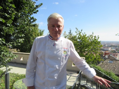 'Les chefs ont pris conscience qu'ils devaient se réapproprier la formation pour susciter des vocations', assure Christian Têtedoie, pilote du projet. 'Les chefs ont pris conscience qu'ils devaient se réapproprier la formation pour susciter des vocations', assure Christian Têtedoie, pilote du projet.