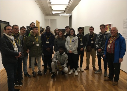 Elèves et professeurs du lycée Sadi Carnot-Jean Bertin à Nantes Elèves et professeurs du lycée Sadi Carnot-Jean Bertin à Nantes