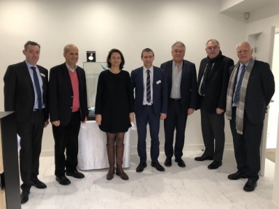Arnaud Freulon, John Davis, Isabelle Leroy, Pascal Vende, Gilles Bourdouleix, Philippe Trillot et Christian Hérault Arnaud Freulon, John Davis, Isabelle Leroy, Pascal Vende, Gilles Bourdouleix, Philippe Trillot et Christian Hérault