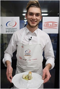 Christophe Loeffel - restaurant Le Pont de Brent à Brent (Suisse) avec son dessert 'Échanges Gourmands' Christophe Loeffel - restaurant Le Pont de Brent à Brent (Suisse) avec son dessert 'Échanges Gourmands'