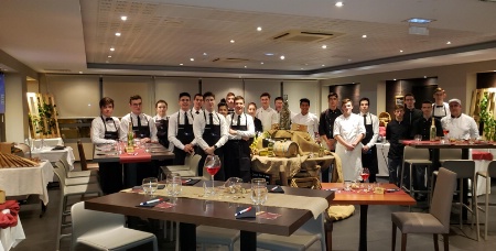 Les BTS MHR des Sorbets organisatrice la soirée 'bar à vins' Les BTS MHR des Sorbets organisatrice la soirée 'bar à vins'