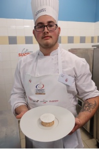 Sébastien Paris 'catégorie Professionnel' avec son dessert 'Dimanche Matin en Famille'