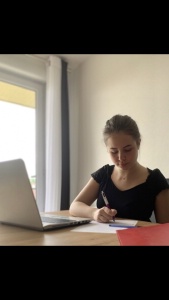 Léa Falipe a apporté des nouveaux produits pour la réouverture prochaine du restaurant Léa Falipe a apporté des nouveaux produits pour la réouverture prochaine du restaurant