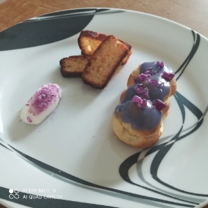 Mélina : La violette et le miel
