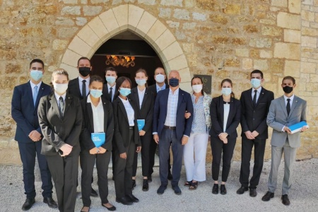 Les étudiants venus de toute la France, au centre en noir Emilie Boëlle ; 2ème en partant de la droite, Mme Debuf ; 2ème en partant de la gauche Damien Mazaudoux. Les étudiants venus de toute la France, au centre en noir Emilie Boëlle ; 2ème en partant de la droite, Mme Debuf ; 2ème en partant de la gauche Damien Mazaudoux.