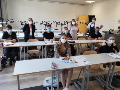 Le port du masque n'a nullement entamé la motivation des futurs baristas. Le port du masque n'a nullement entamé la motivation des futurs baristas.