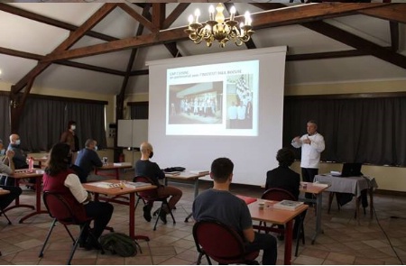 Christian Vabret, a présenté l'Ecole et son histoire Christian Vabret, a présenté l'Ecole et son histoire