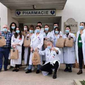 L'école Médéric livre plus de 100 repas au personnel soignant de l'hôpital La Pitié Salpétrière
