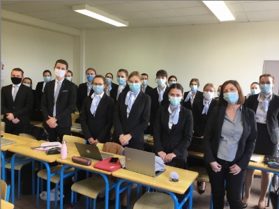 Les étudiants de deuxième année BTS MHR Option C du lycée des métiers Sainte-Anne Les étudiants de deuxième année BTS MHR Option C du lycée des métiers Sainte-Anne