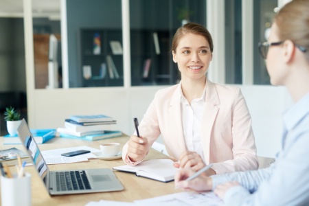 L'entretien professionnel permet par exemple de cerner les perspectives d'évolution professionnelle et décider des actions à mettre en place. L'entretien professionnel permet par exemple de cerner les perspectives d'évolution professionnelle et décider des actions à mettre en place.
