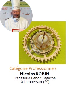 Nicolas Robin (catégorie Professionnels) Pâtisserie Benoît Lagache à Lambersat (59) - Dessert : L'air du temps
