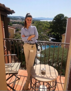 Emma Dumoulin : Le Byblos
