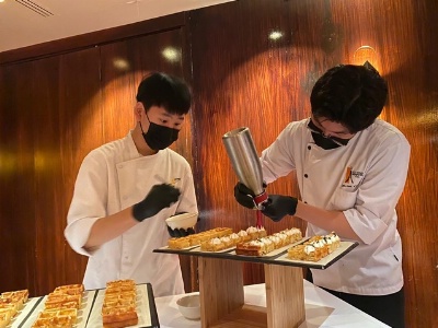 Arthur et Jacques, Gaufres salées crème fouettée à l'ail et à la sauge