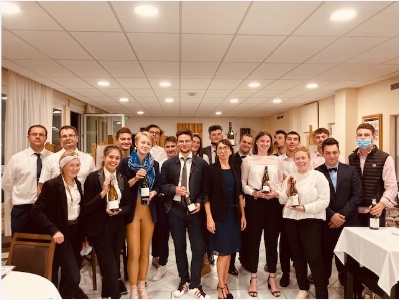 Etudiants du Lycée Ambroise Croizat de Moûtiers avec Mme Lemoine Etudiants du Lycée Ambroise Croizat de Moûtiers avec Mme Lemoine