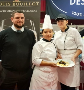 Agathe et Sarah et Laurent Chavanne Agathe et Sarah et Laurent Chavanne