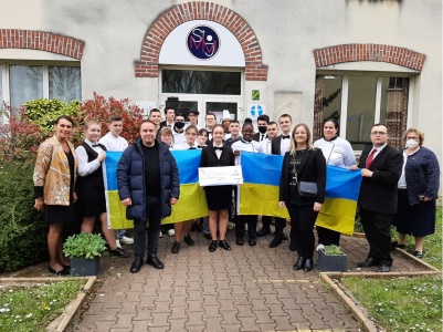 Etudiants et enseignants de St-Joseph mobilisés pour un dîner solidaire pour les réfugiés et les soldats d'Ukraine