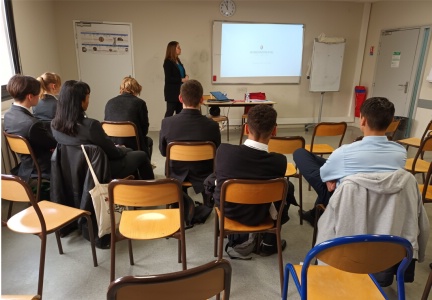 Présentation de l'enseigne : Ambre Furtin, DRH d'InterContinental