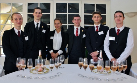 Les finalistes : Mathilde Lehmann, Mathis Charpentier, Julie Baal, Lucas Guerry, Axel Pouplin et Cassandra Caquineau.