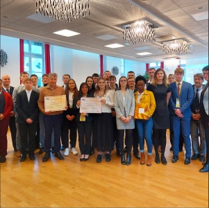 Parrainage des étudiants de 1ère année BTS Management en hôtellerie restauration de l'école hôtelière du Périgord, par le Chef Régis MARCON*** , en présence de la direction et de l'équipe pédagogique ainsi que de la Maire de Périgueux Delphine Labails.